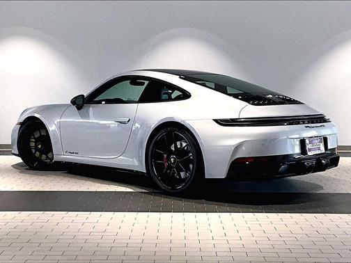 2026 Porsche 911 Carrera GTS