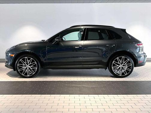 2025 Porsche Macan AWD