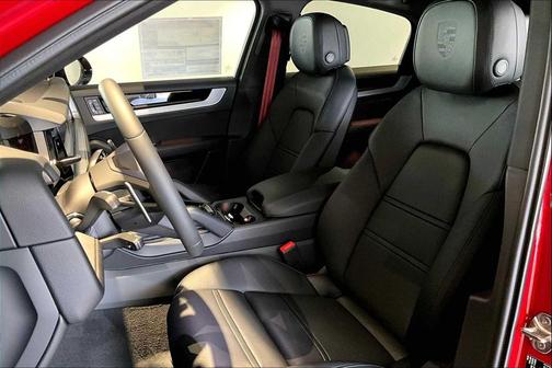 2025 Porsche Cayenne Coupe AWD