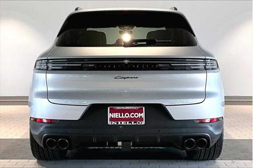 2024 Porsche Cayenne Base