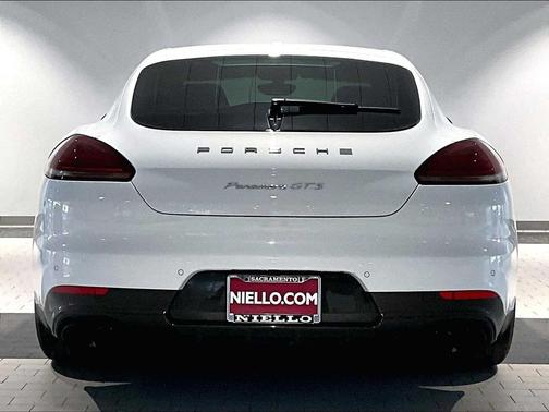 2016 Porsche Panamera GTS