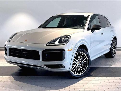 Chalk 2023 Porsche Cayenne Cayenne