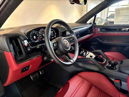 CARRARA WHITE 2026 Porsche Cayenne GTS