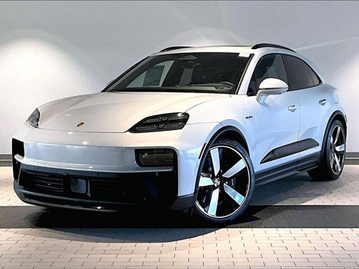 ICE GREY 2026 Porsche Macan Macan Electric GTS