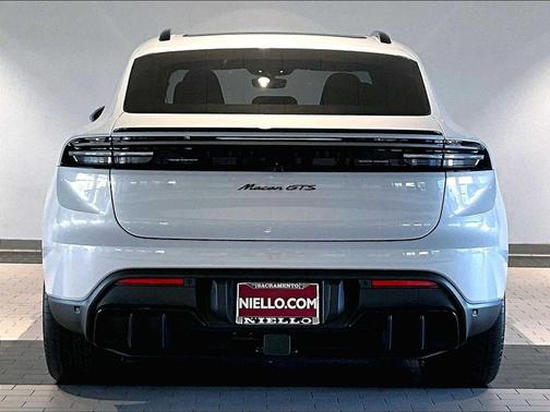 ICE GREY 2026 Porsche Macan Macan Electric GTS