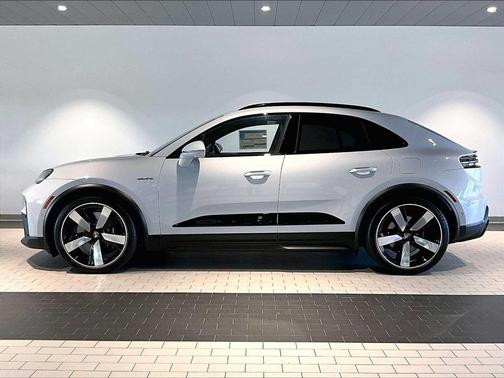 ICE GREY 2026 Porsche Macan Macan Electric GTS