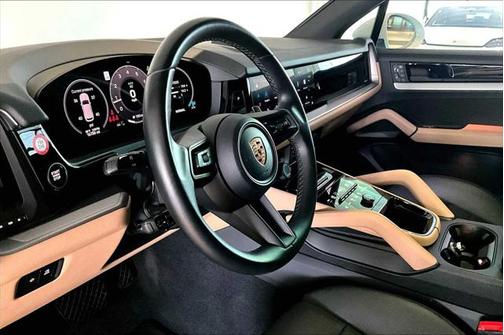 2024 Porsche Cayenne AWD