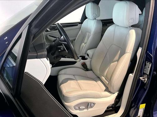 2024 Porsche Macan AWD