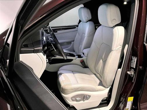 2023 Porsche Macan S