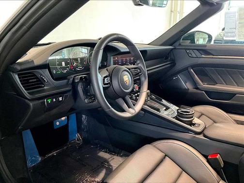 OAK GREEN 2026 Porsche 911 Carrera GTS