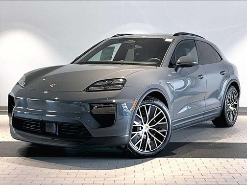 2026 Porsche Macan 4