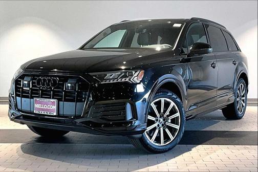 2023 Audi Q7 45 Premium Plus