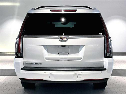 2018 Cadillac Escalade ESV Platinum