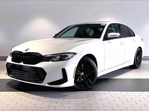 Alpine White 2024 BMW 330 330i