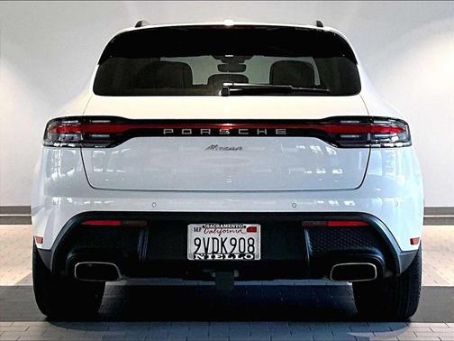 2025 Porsche Macan AWD