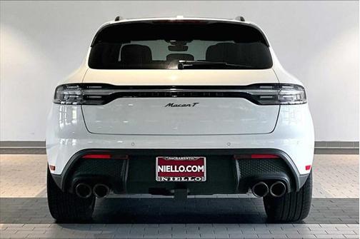 2024 Porsche Macan Base