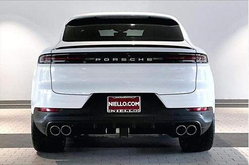 2024 Porsche Cayenne S