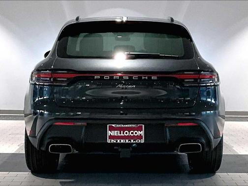 2026 Porsche Macan AWD