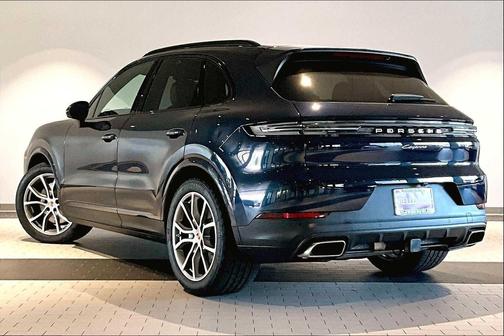 2025 Porsche Cayenne AWD