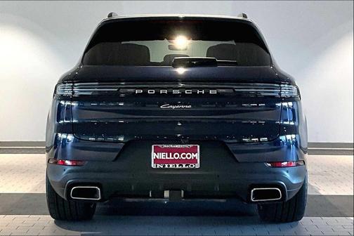 2025 Porsche Cayenne AWD