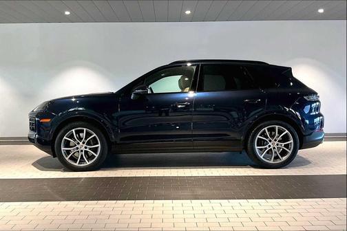 2025 Porsche Cayenne AWD