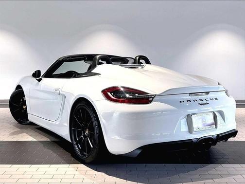 Carrera White Metallic 2016 Porsche Boxster Spyder