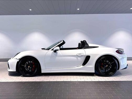 Carrera White Metallic 2016 Porsche Boxster Spyder