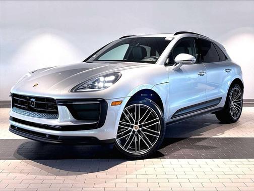 Dolomite Silver Metallic 2026 Porsche Macan Macan