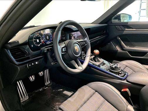 2026 Porsche 911 Carrera T