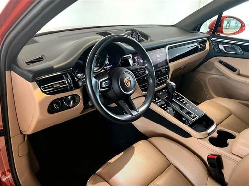 2024 Porsche Macan AWD