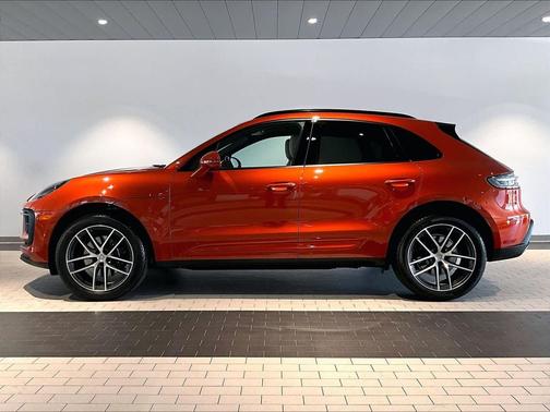 2024 Porsche Macan AWD