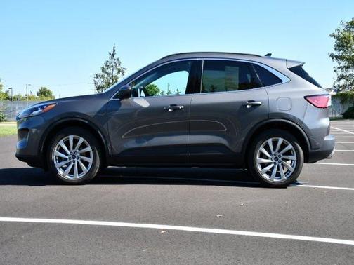 2021 Ford Escape Titanium