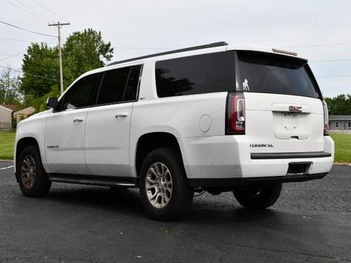 2017 GMC Yukon XL SLT