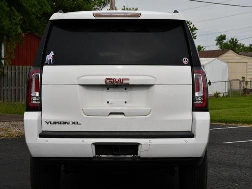 2017 GMC Yukon XL SLT