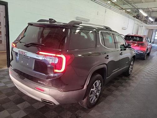 2023 GMC Acadia AWD SLT