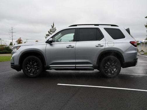 2025 Honda Pilot Touring 8-Passenger