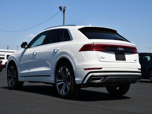 Carrara White 2022 Audi Q8 55 Premium Plus
