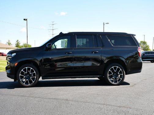Black 2024 Chevrolet Suburban RST
