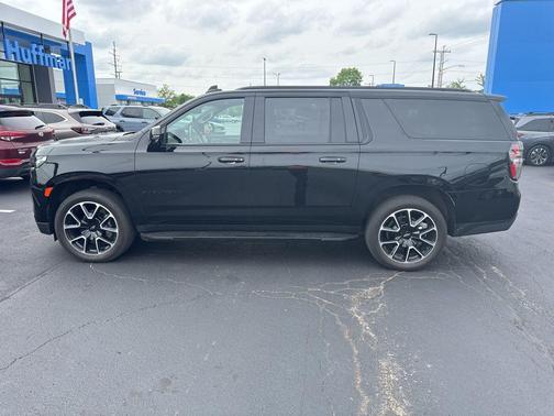 Black 2024 Chevrolet Suburban RST