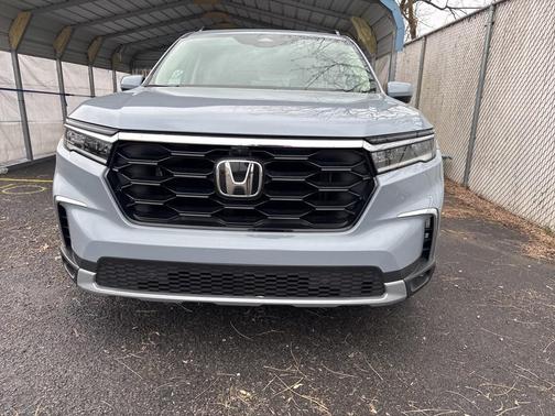 2023 Honda Pilot AWD Elite