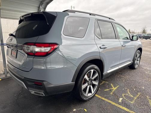 2023 Honda Pilot AWD Elite