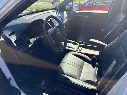 2023 Honda Passport AWD TrailSport