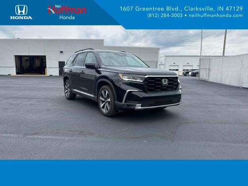Crystal Black Pearl 2024 Honda Pilot Touring 8-Passenger