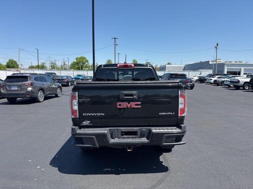 Onyx Black 2019 GMC Canyon Denali