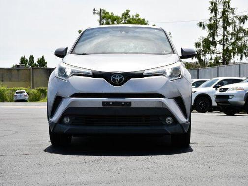 Silver Knockout Metallic 2018 Toyota C-HR XLE Premium