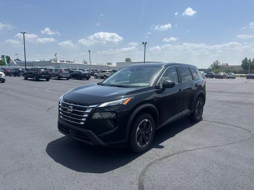 Super Black 2025 Nissan Rogue SV