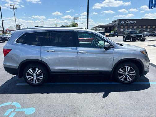 Lunar Silver Metallic 2018 Honda Pilot EX-L