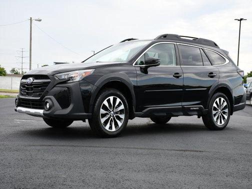 Crystal Black Silica 2023 Subaru Outback Limited