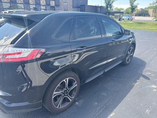 Agate Black Metallic 2019 Ford Edge ST