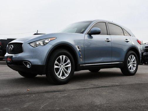 2017 INFINITI QX70 Base